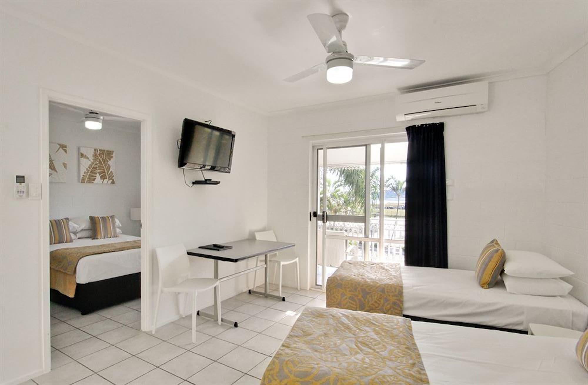 Colonial Palms Motor Inn Airlie Beach Extérieur photo